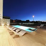 Beautiful In Kraj, Pasman Island With Outdoor Swimming Pool, Wifi And 3 Bedrooms 빌라 Ugrinici