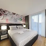 ヴィラ Beautiful In Kraj, Pasman Island With Outdoor Swimming Pool, Wifi And 3 Bedrooms