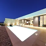 Beautiful In Kraj, Pasman Island With Outdoor Swimming Pool, Wifi And 3 Bedrooms 빌라 *