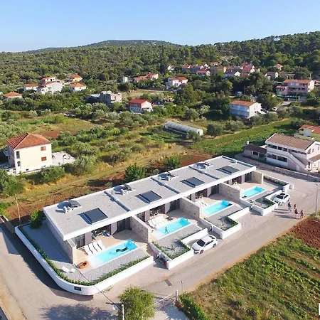 빌라 Beautiful In Kraj, Pasman Island With Outdoor Swimming Pool, Wifi And 3 Bedrooms *