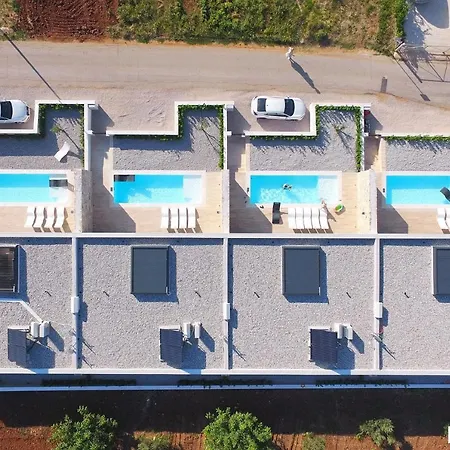 빌라 Beautiful In Kraj, Pasman Island With Outdoor Swimming Pool, Wifi And 3 Bedrooms *