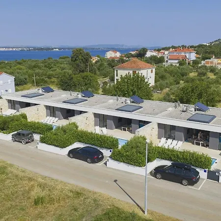 빌라 Beautiful In Kraj, Pasman Island With Outdoor Swimming Pool, Wifi And 3 Bedrooms