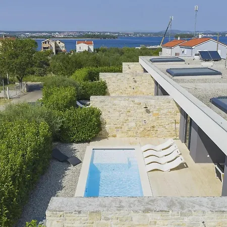 Beautiful In Kraj, Pasman Island With Outdoor Swimming Pool, Wifi And 3 Bedrooms Ugrinici