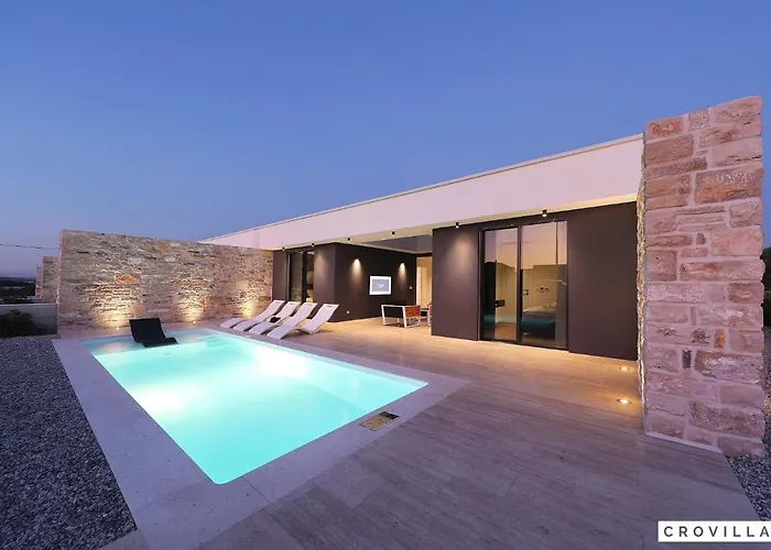 Beautiful In Kraj, Pasman Island With Outdoor Swimming Pool, Wifi And 3 Bedrooms Villa *