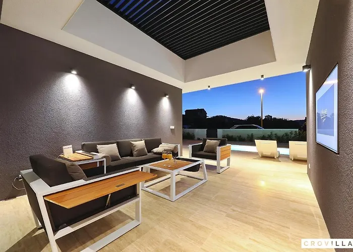 Villa Beautiful In Kraj, Pasman Island With Outdoor Swimming Pool, Wifi And 3 Bedrooms