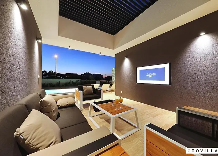 Villa Beautiful In Kraj, Pasman Island With Outdoor Swimming Pool, Wifi And 3 Bedrooms *