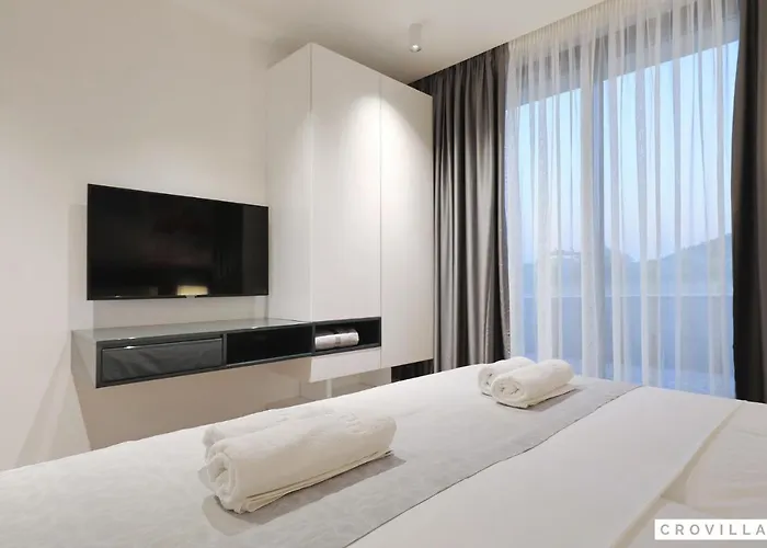빌라 Beautiful In Kraj, Pasman Island With Outdoor Swimming Pool, Wifi And 3 Bedrooms *