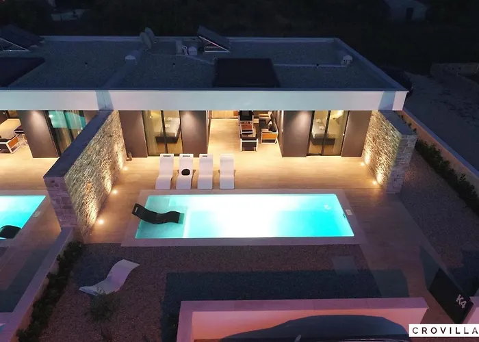 Beautiful In Kraj, Pasman Island With Outdoor Swimming Pool, Wifi And 3 Bedrooms 빌라 *