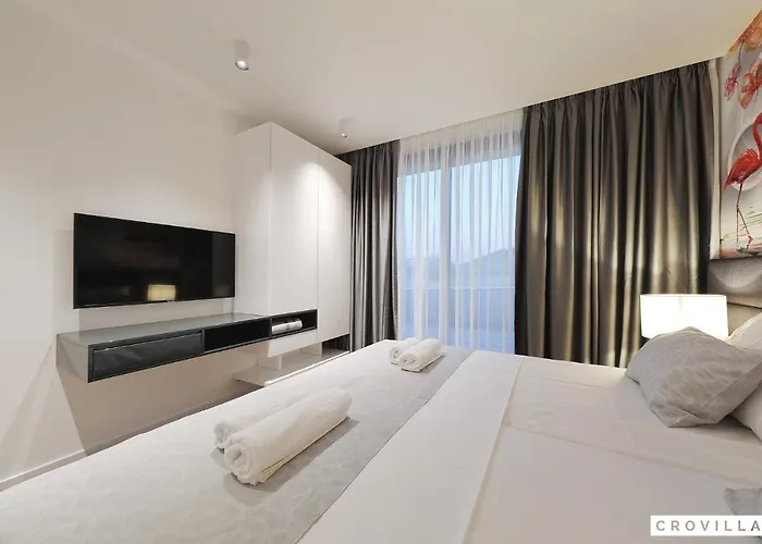Beautiful In Kraj, Pasman Island With Outdoor Swimming Pool, Wifi And 3 Bedrooms 빌라
