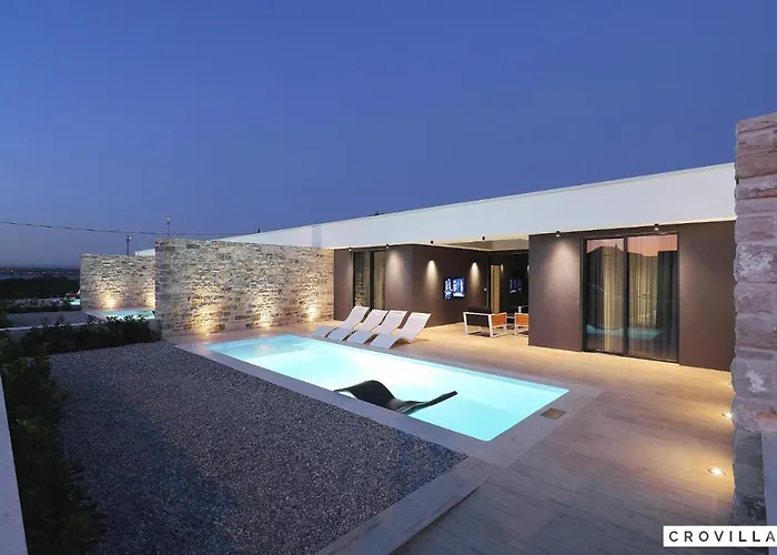 Villa Beautiful In Kraj, Pasman Island With Outdoor Swimming Pool, Wifi And 3 Bedrooms *