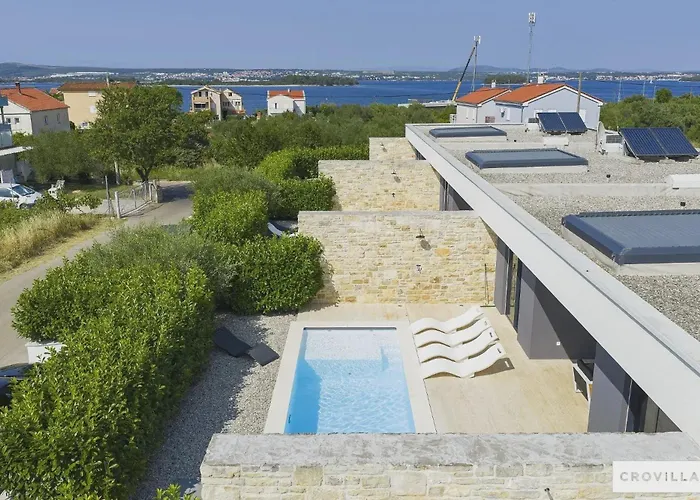 Beautiful In Kraj, Pasman Island With Outdoor Swimming Pool, Wifi And 3 Bedrooms Ugrinici