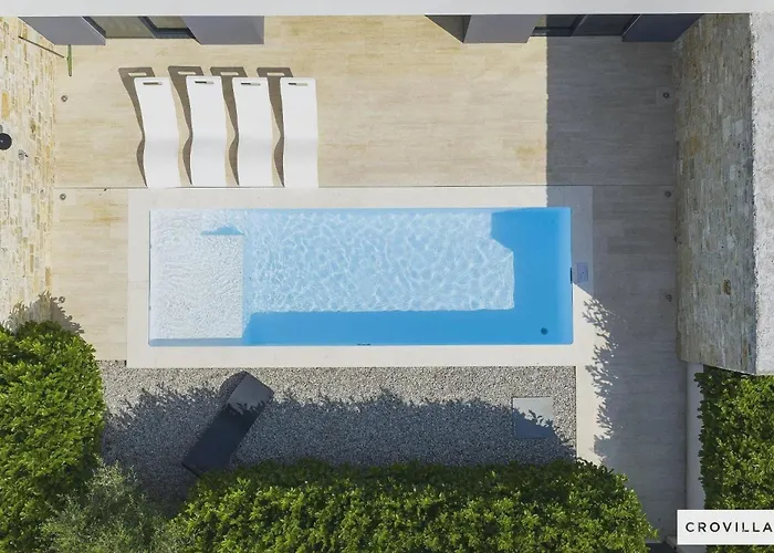 Beautiful In Kraj, Pasman Island With Outdoor Swimming Pool, Wifi And 3 Bedrooms