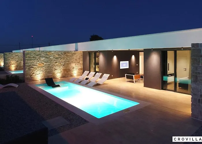 Villa Beautiful In Kraj, Pasman Island With Outdoor Swimming Pool, Wifi And 3 Bedrooms *