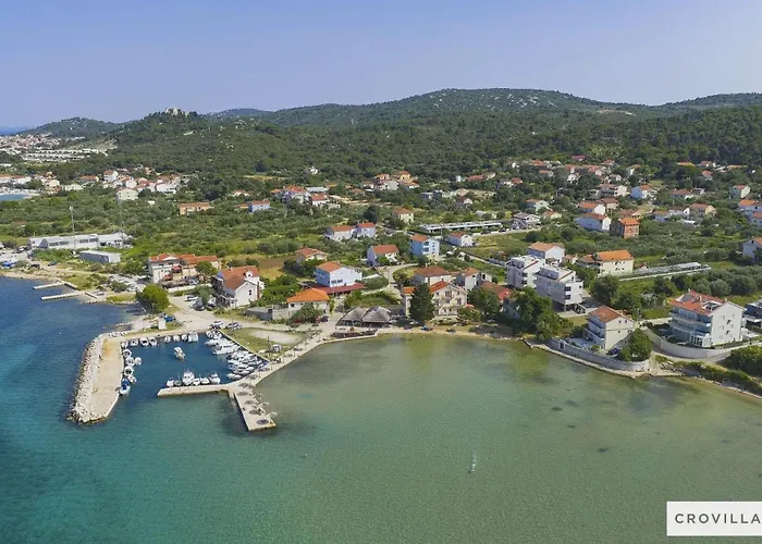 Beautiful In Kraj, Pasman Island With Outdoor Swimming Pool, Wifi And 3 Bedrooms Villa *