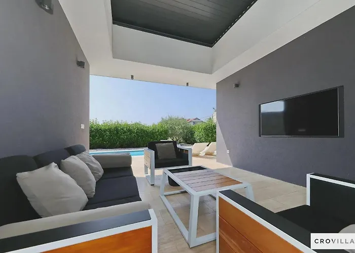 Villa Beautiful In Kraj, Pasman Island With Outdoor Swimming Pool, Wifi And 3 Bedrooms